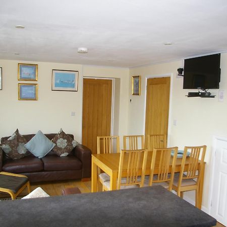 Ty Nant Cottages And Suites Carterton Exterior photo
