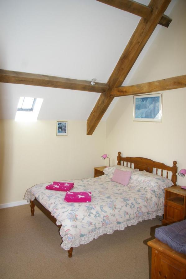 Ty Nant Cottages And Suites Carterton Exterior photo