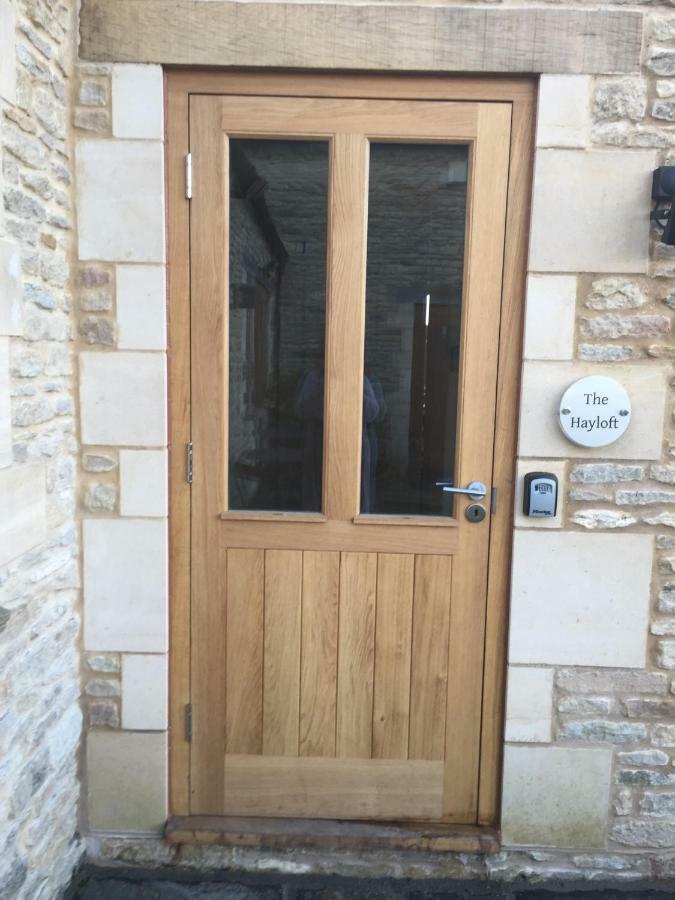 Ty Nant Cottages And Suites Carterton Exterior photo